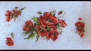 Bandeja-de-vidrio-con-una-rosa-craquelada-en-el-centro